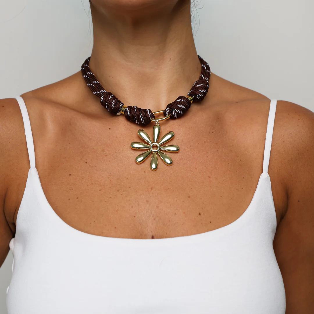 POP UPS X HANNAH B BOAT ROPE CHOCOLATE NECKLACE WITH GOLD DAISY - Image 4