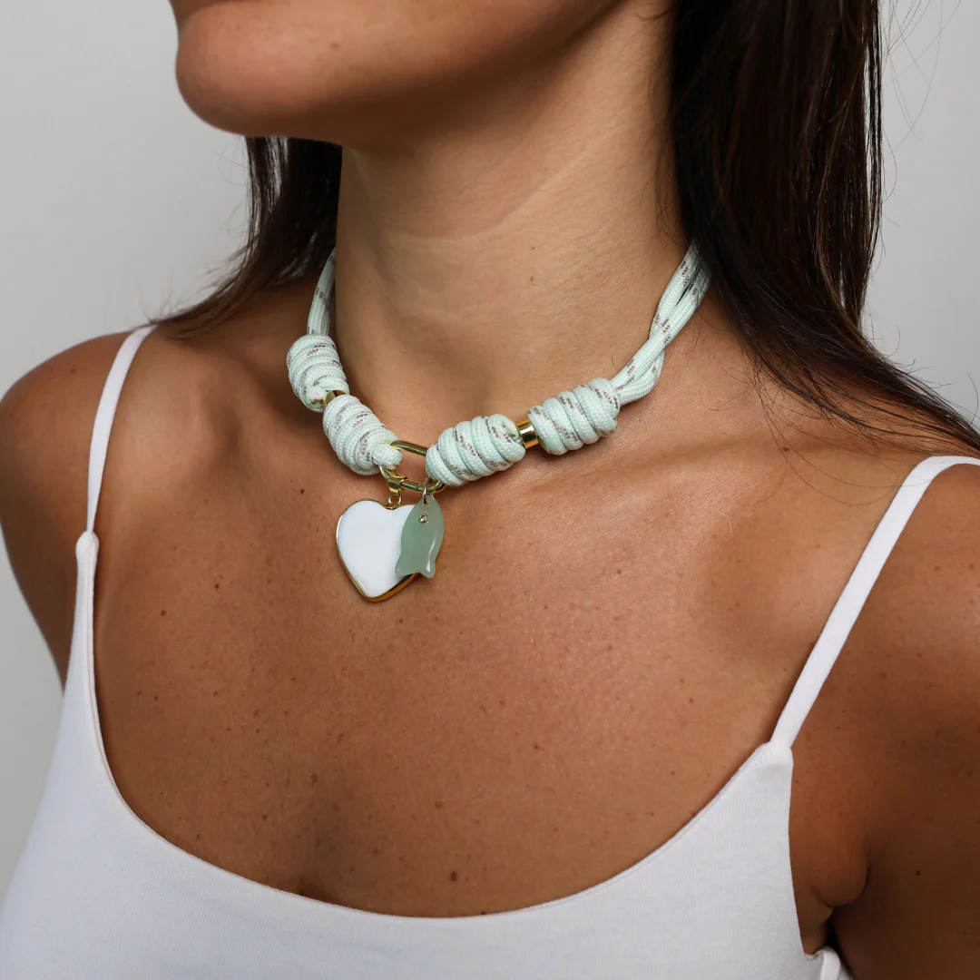 POP UPS X HANNAH B BOAT ROPE MINTY GREEN NECKLACE WITH WHITE HEART & GREEN FISH - Image 5